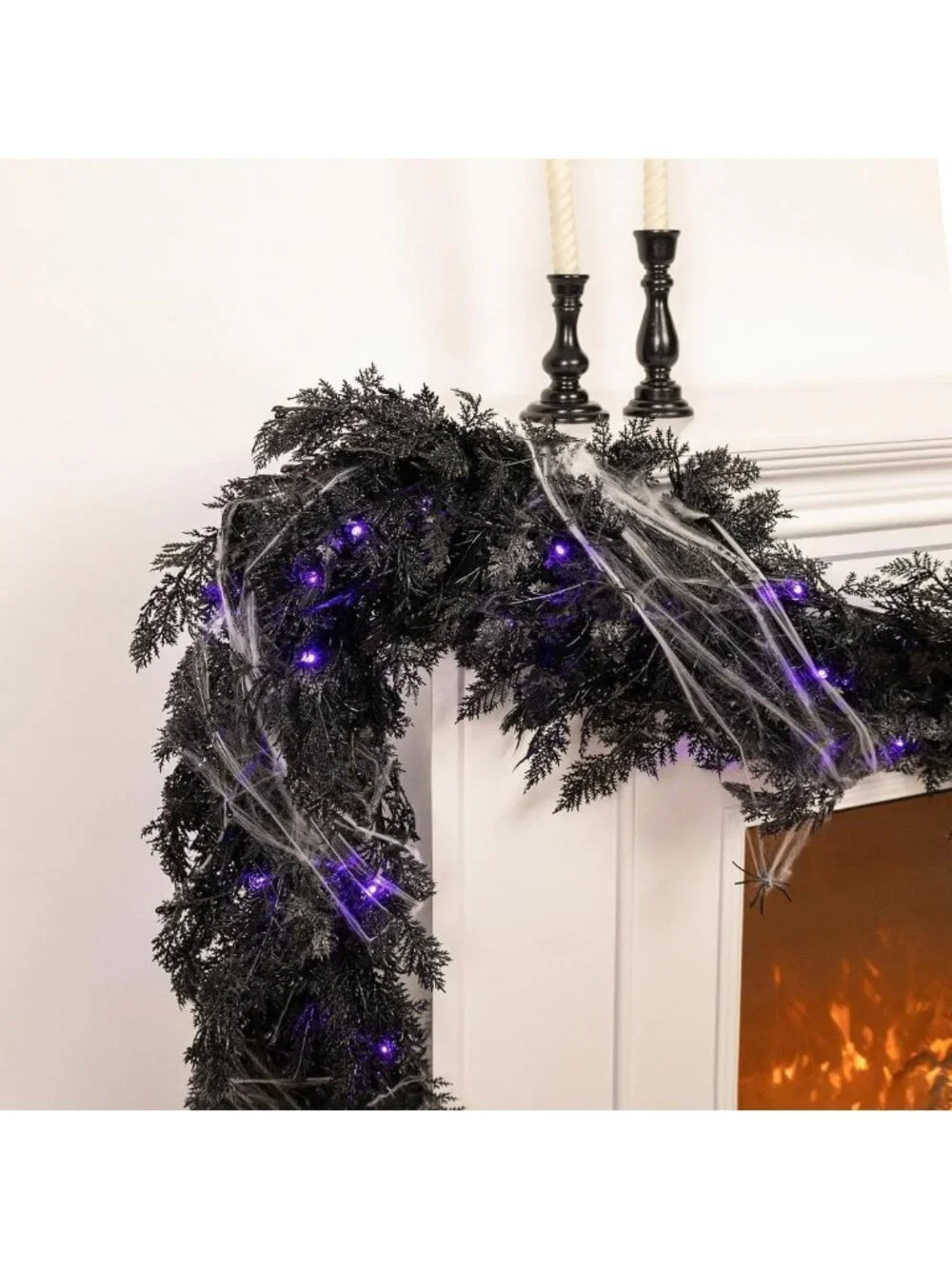 9FT Pre-Lit Halloween Garland with Black Cedar, Berries & Spiders